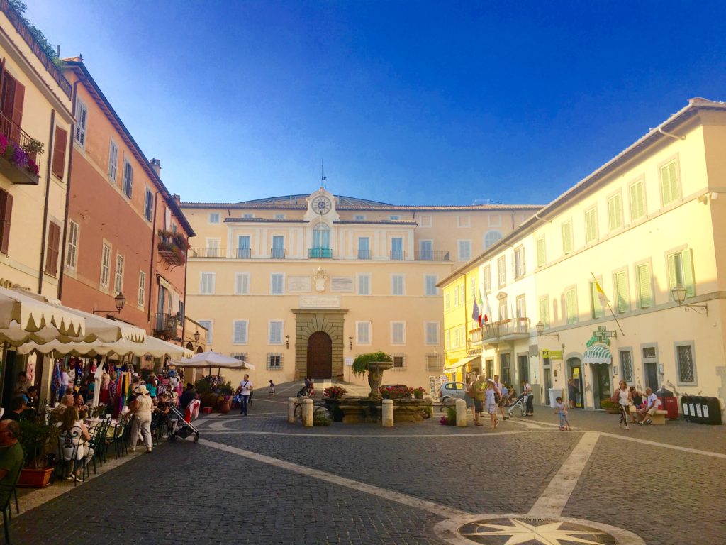 castel gandolfo, lazio, francesca mercantini, piazza della libertà